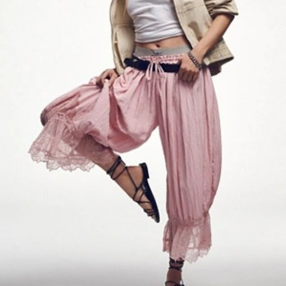 Free People Forever Young Bloomer Pants PINK MEDIUM NWOT - Picture 1 of 7